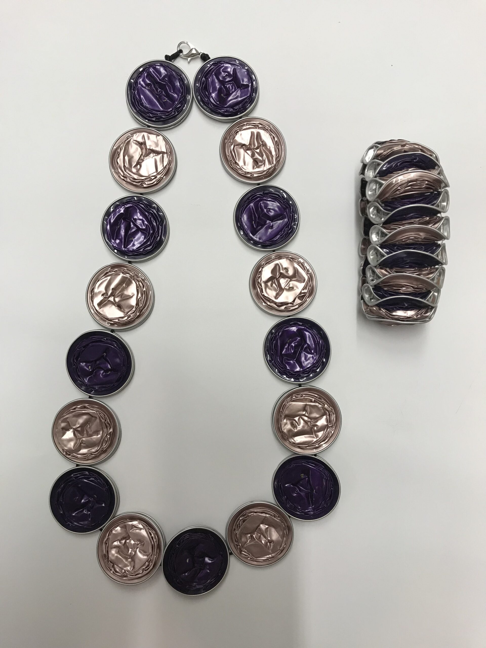 Nespresso Halskette, rosa und violett – Bild 2